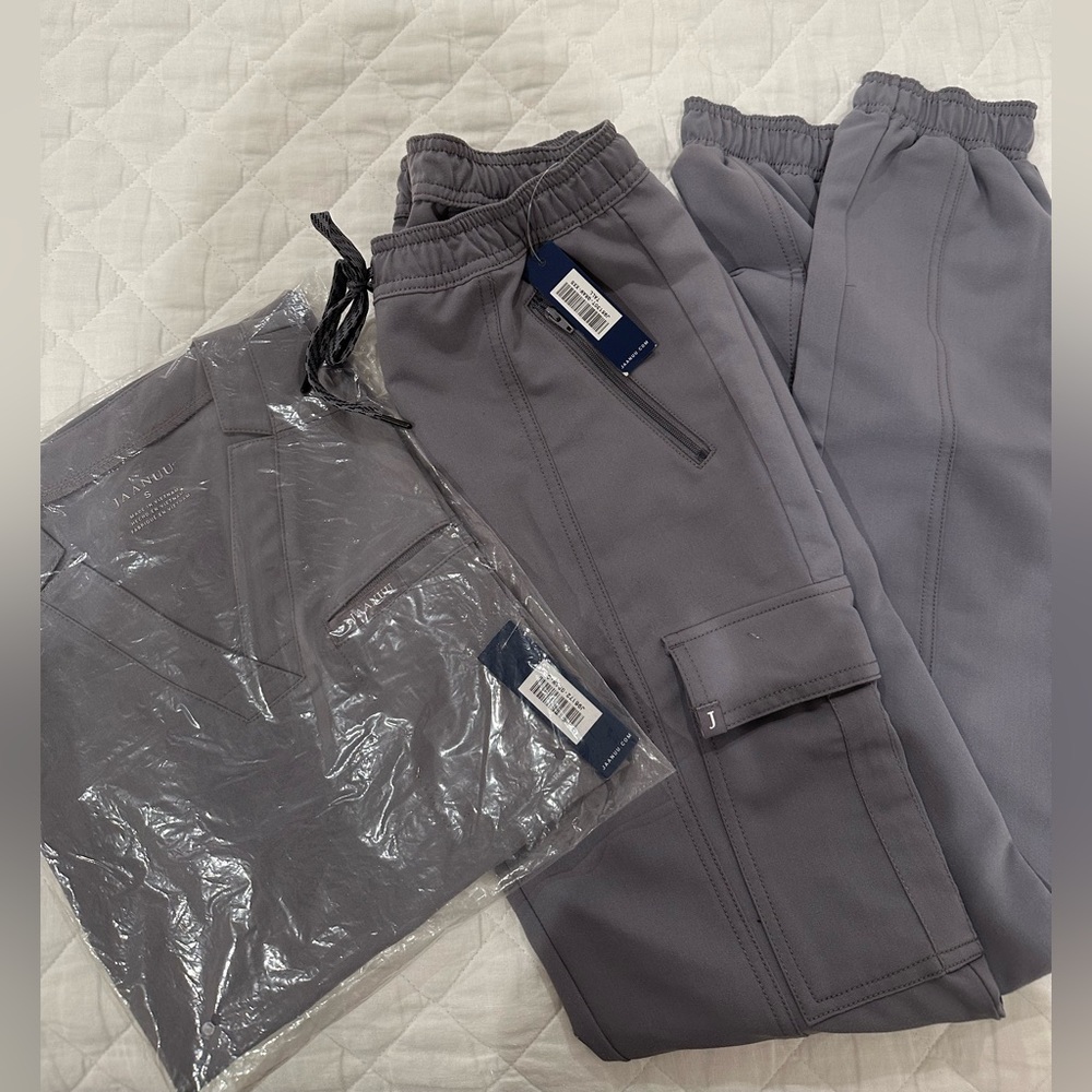 Brand New Jaanuu Jogger scrub set